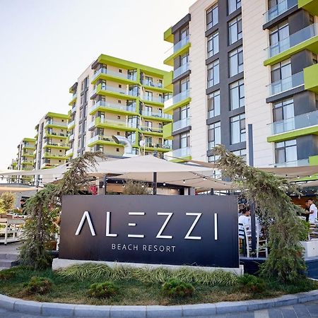 Seascape Apartment Spa N Pool Beach Resort Mamaia Exterior foto