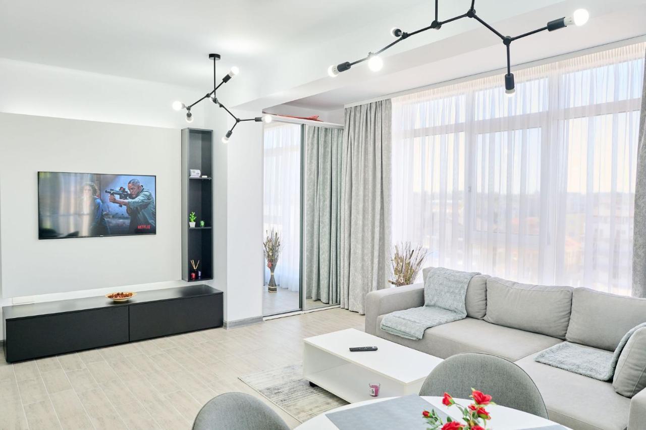 Seascape Apartment Spa N Pool Beach Resort Mamaia Exterior foto